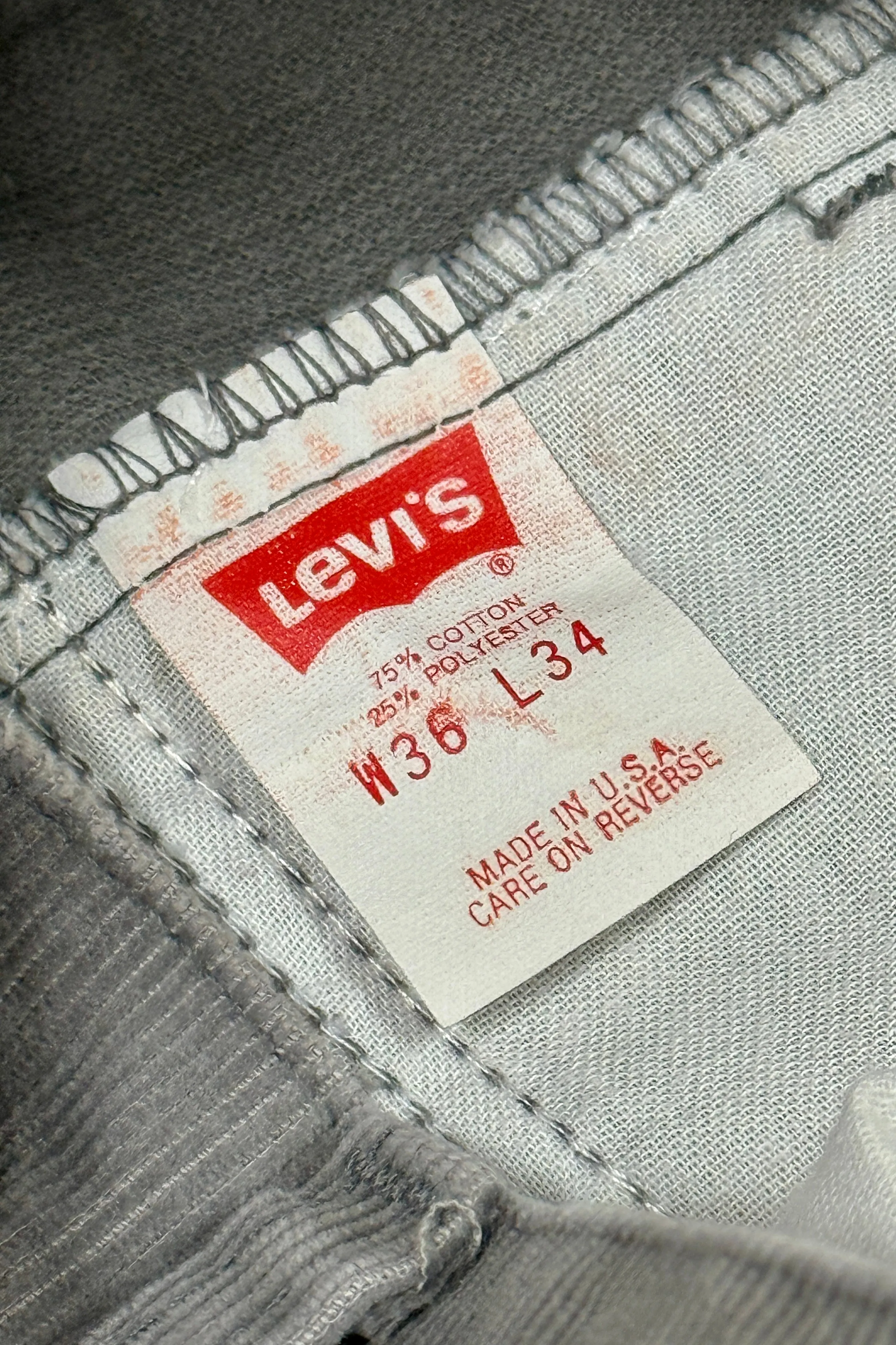 1980’S LEVI’S 505 MADE IN USA CORDUROY STRAIGHT FIT PANTS 34 X 34