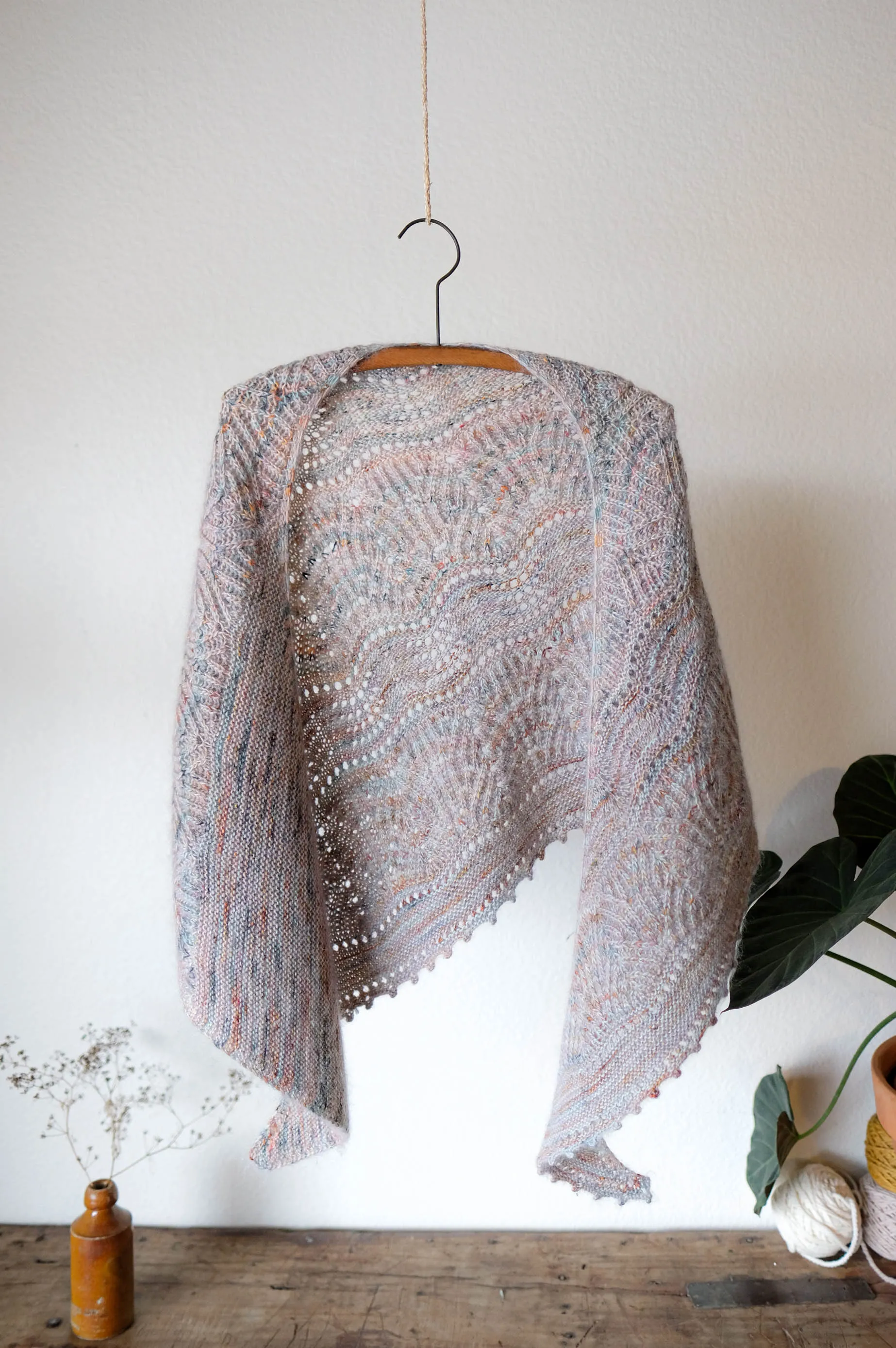 AVFKW x La Bien Aimée x Nadia Crétin-Léchenne - Wind of Change Shawl Bundle