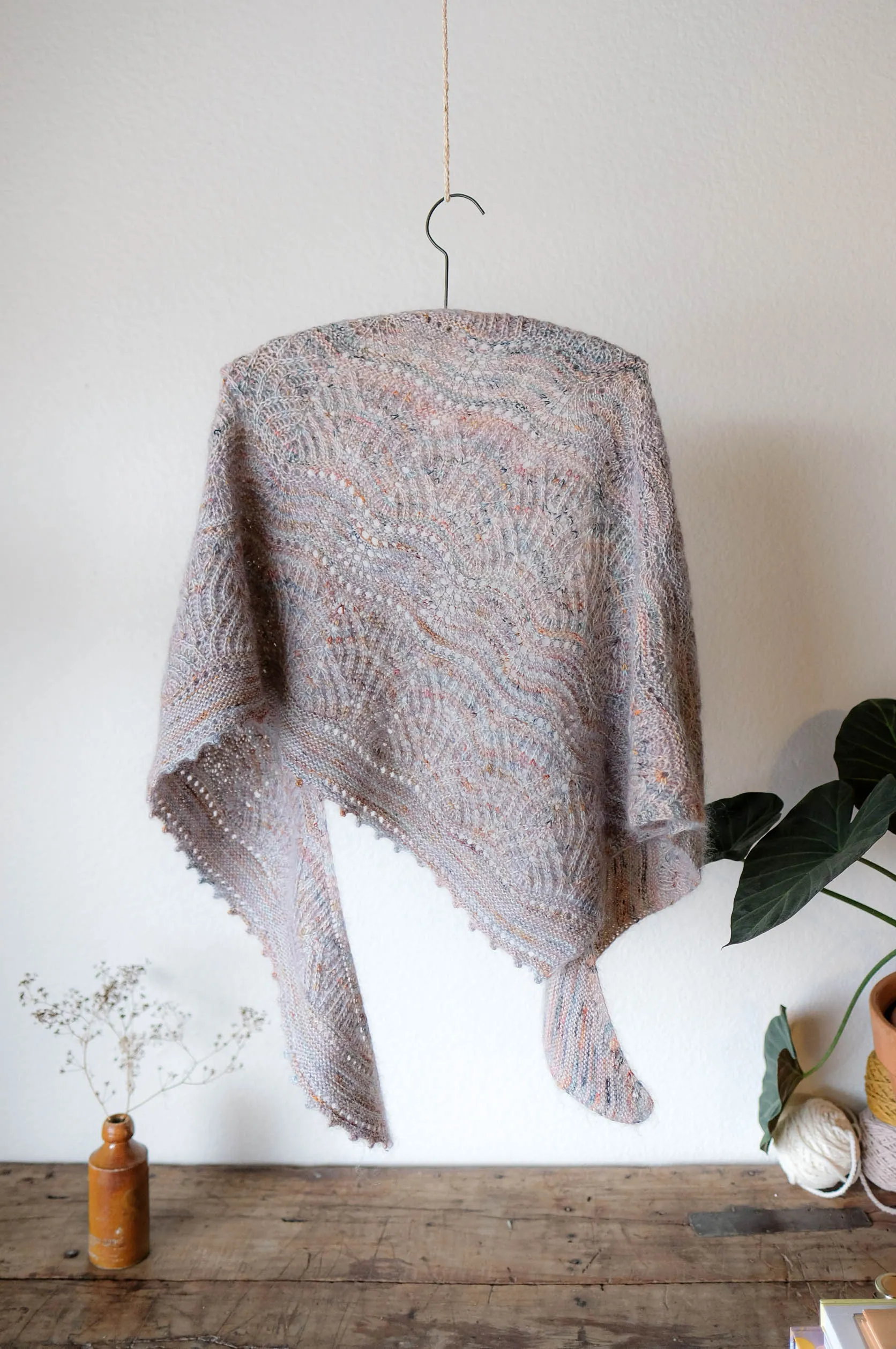 AVFKW x La Bien Aimée x Nadia Crétin-Léchenne - Wind of Change Shawl Bundle