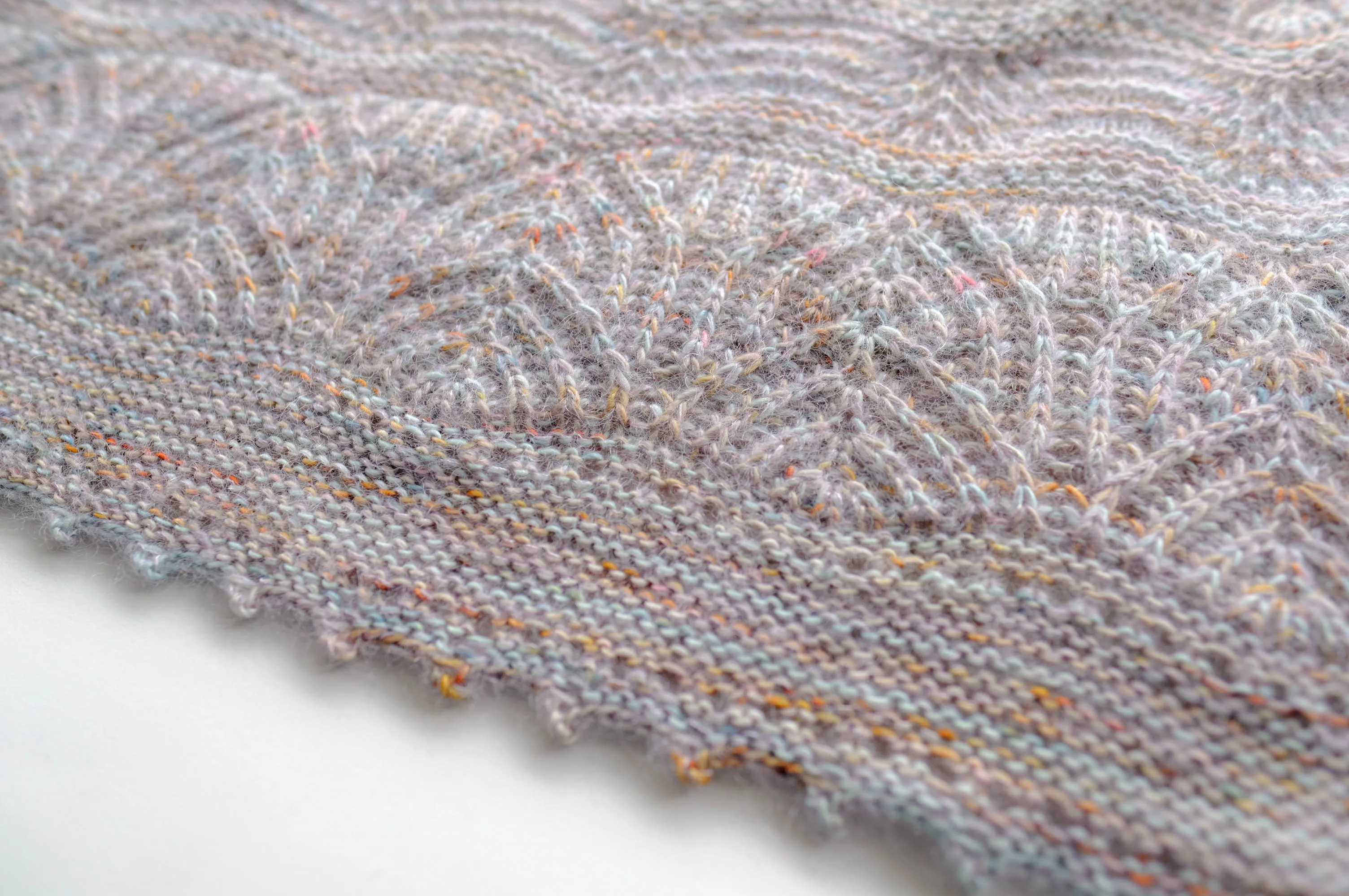 AVFKW x La Bien Aimée x Nadia Crétin-Léchenne - Wind of Change Shawl Bundle