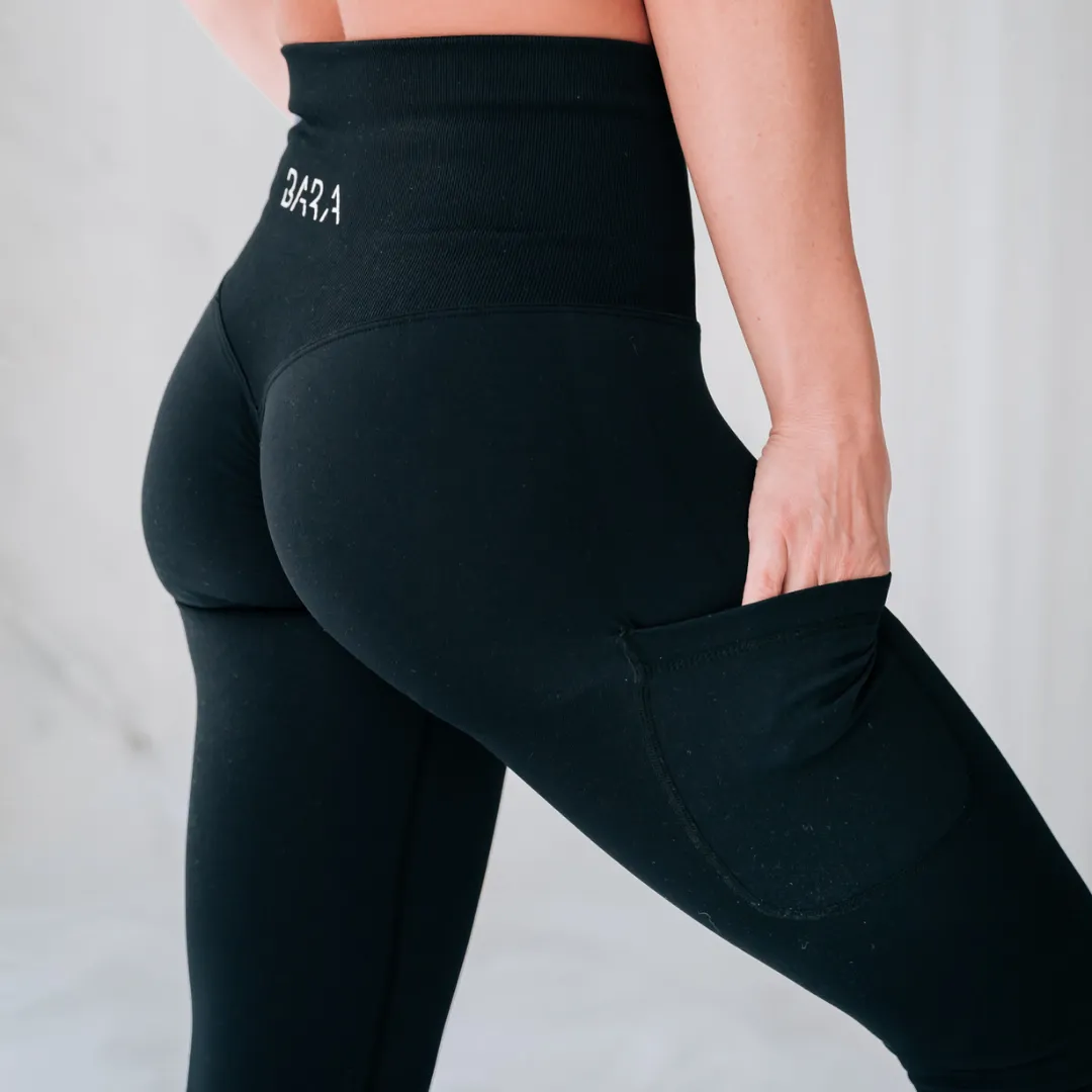 Black Pocket Scrunch Seamless