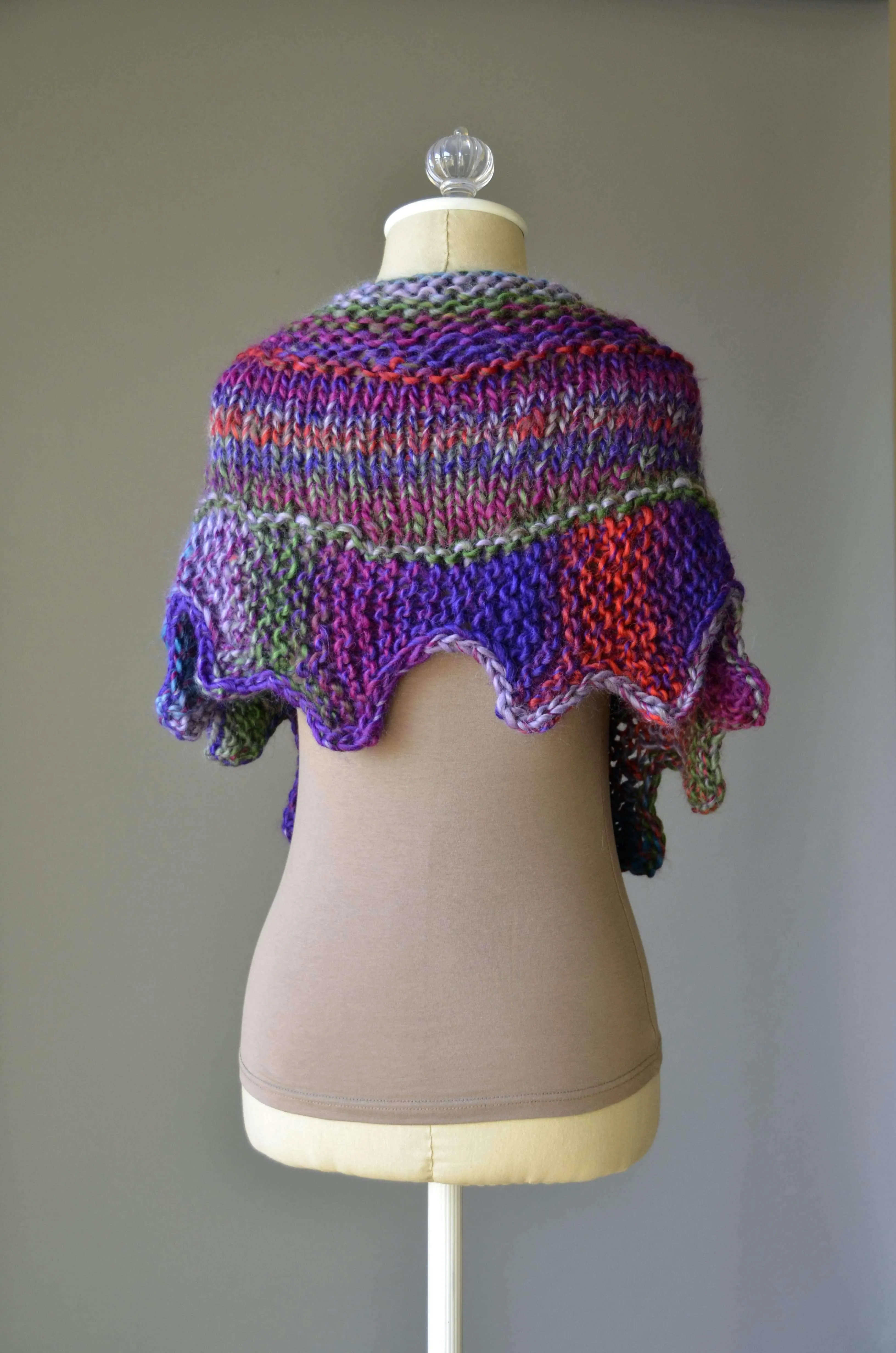 Cog Shawlette by Amy Gunderson