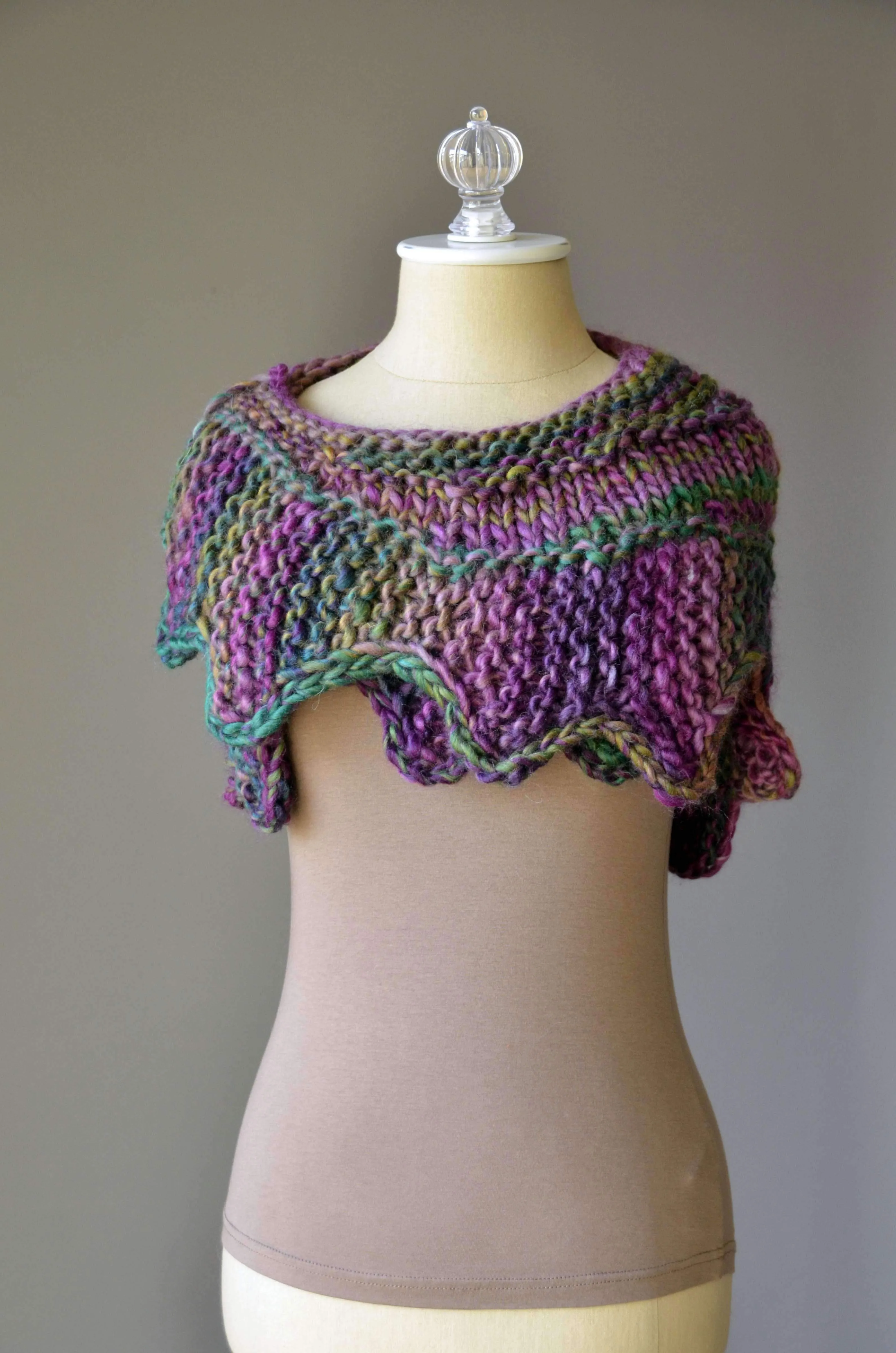 Cog Shawlette by Amy Gunderson