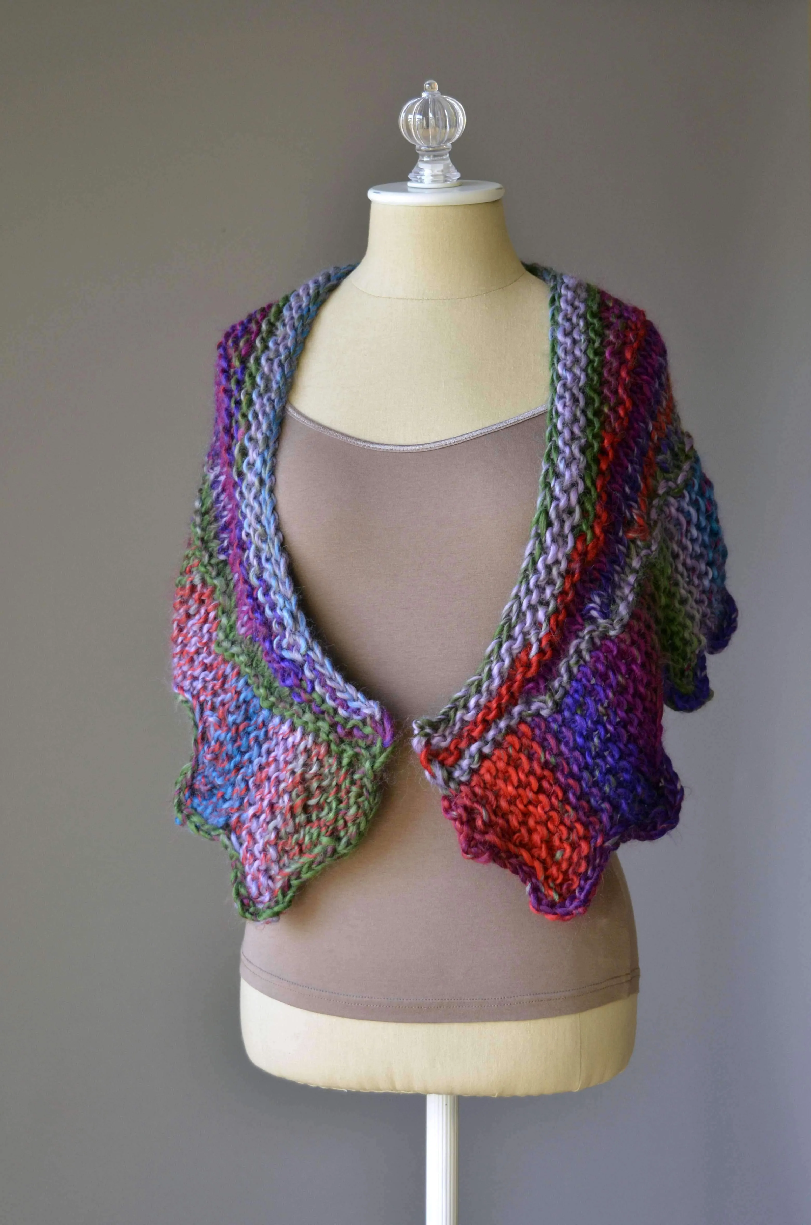 Cog Shawlette by Amy Gunderson