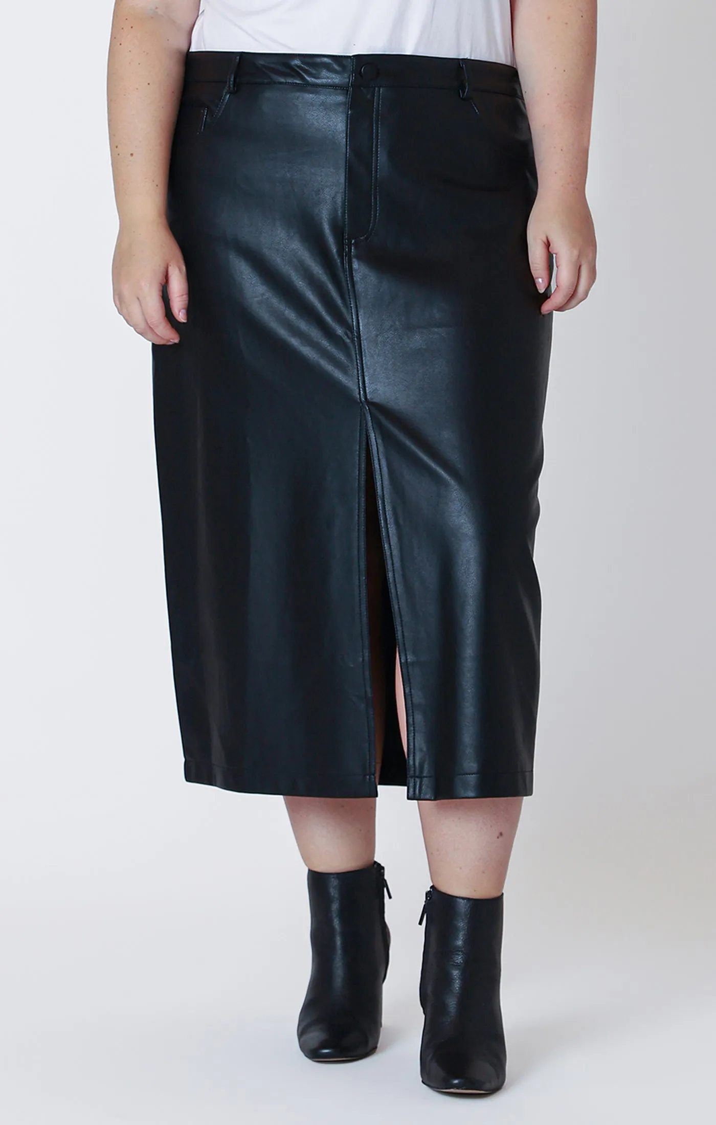 Curvy Ivy Leather Skirt