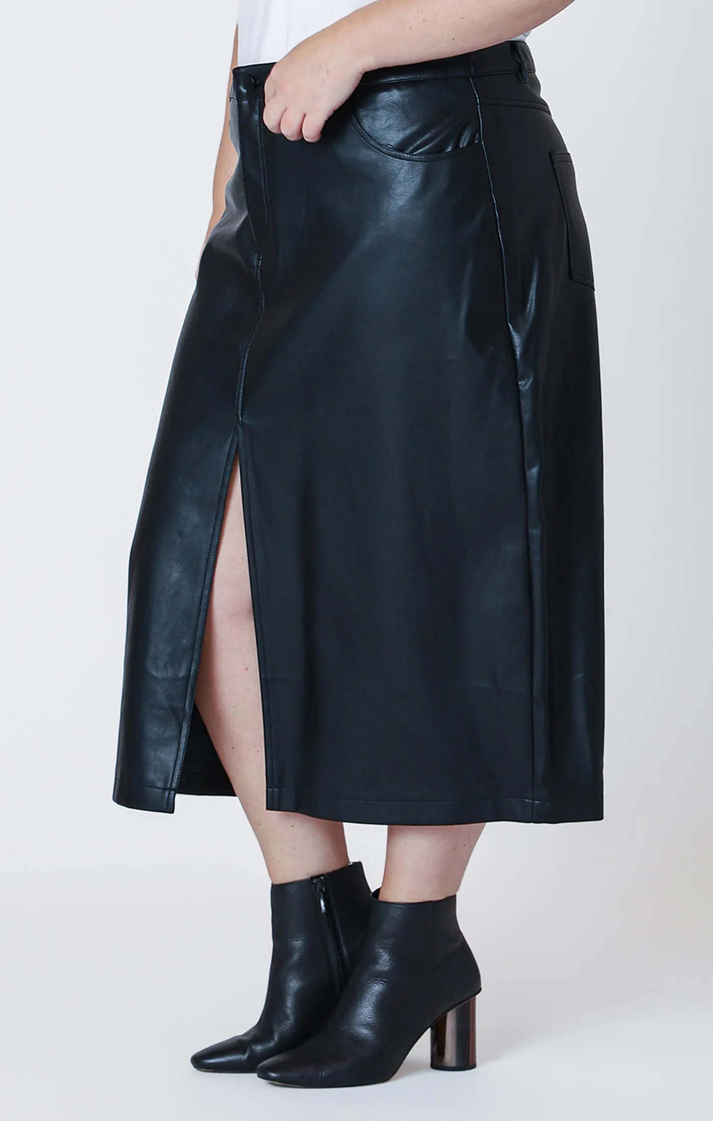 Curvy Ivy Leather Skirt