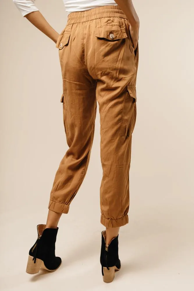 Downtown Cargo Joggers in Camel