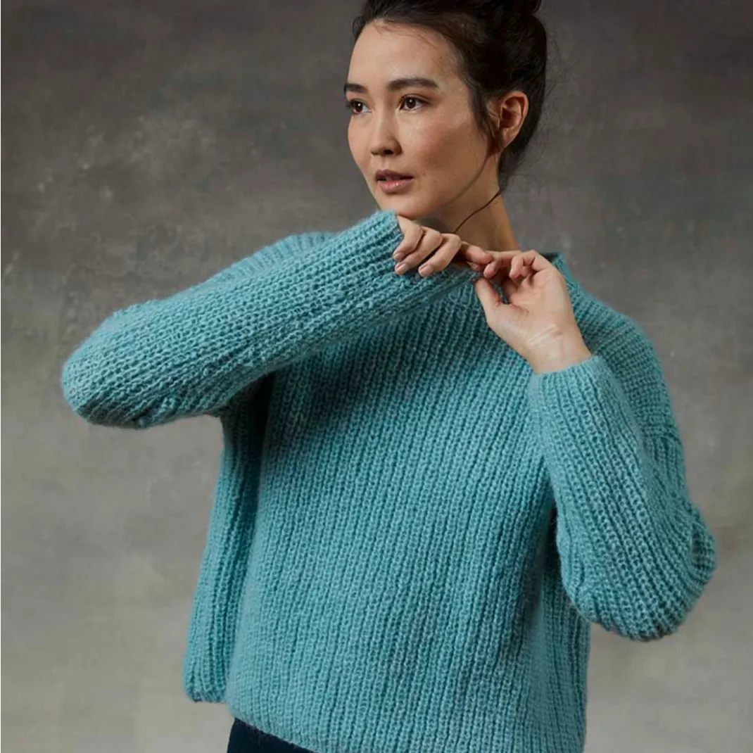 Ribbed Pullover Knitting Kit | Lang Yarns Malou Light & Knitting Pattern (990-195)