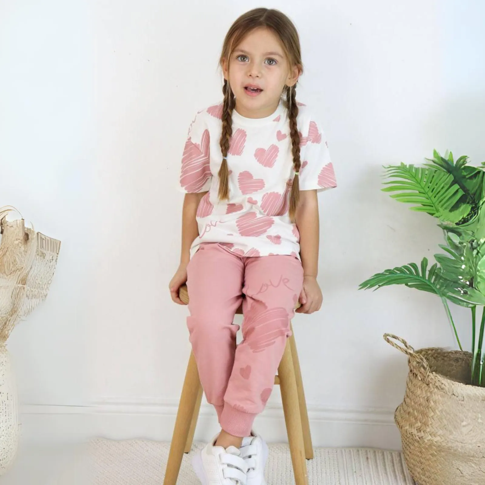 Scribble Hearts Girls Joggers Set