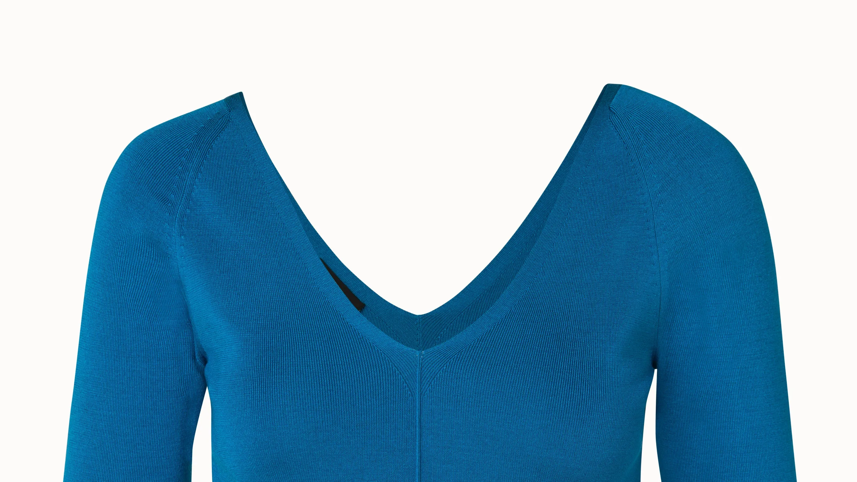 Silk Stretch V-neck Knit Pullover