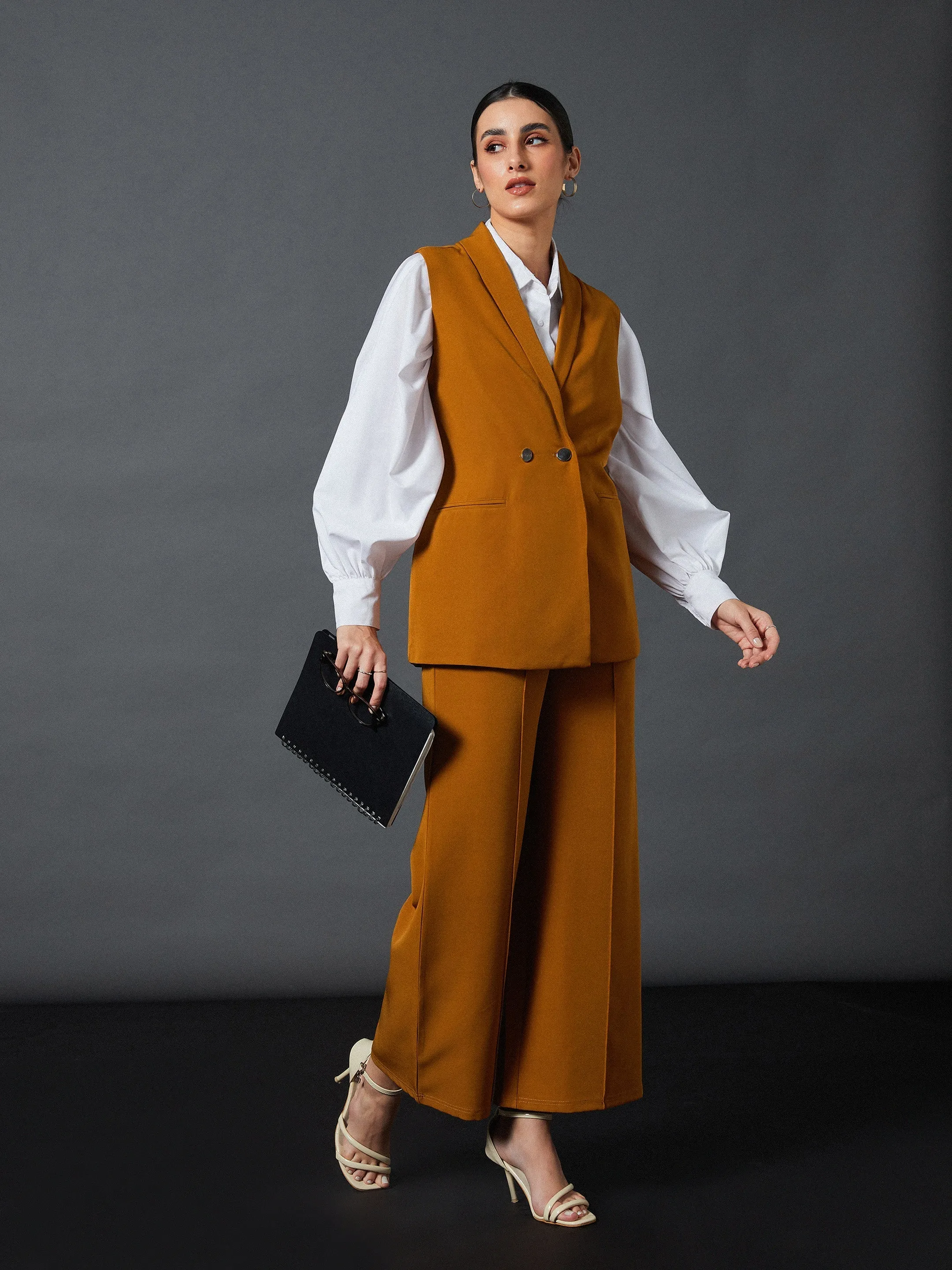 Women Mustard Sleeveless Blazer With Darted Palazzo Pants