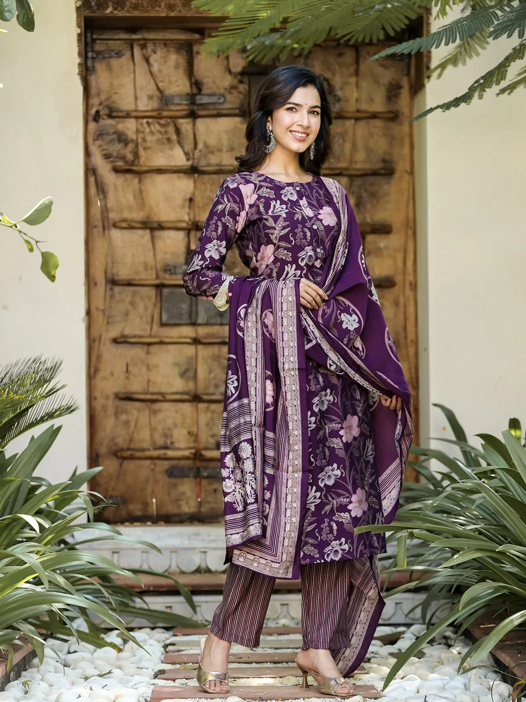 Women Purple Chanderi Silk Kurta Set With Dupatta