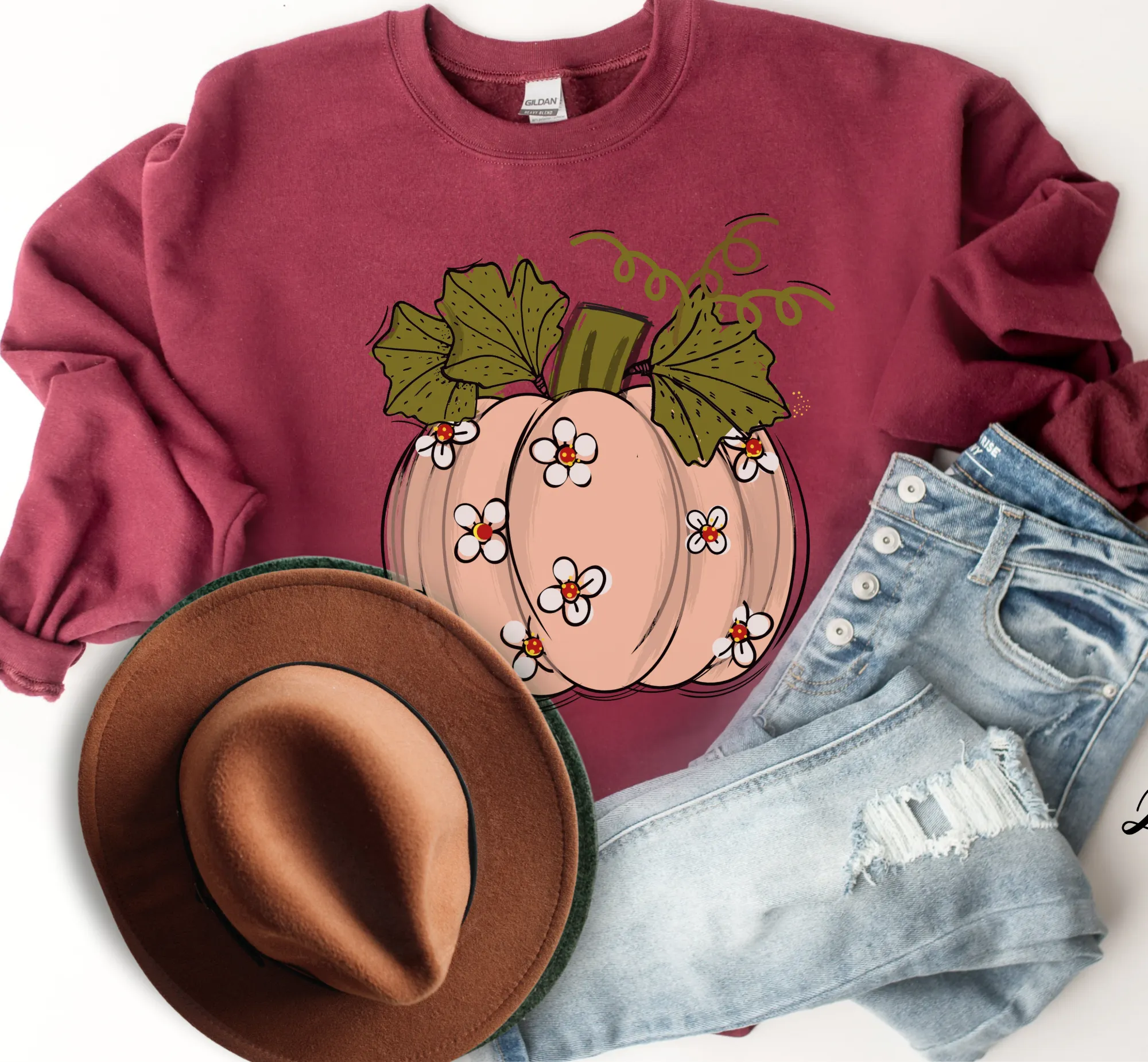 Women's Fall Hand Drawn Pumpkin Design Pink Pumpkin with Daisies Pullover Sweatshirt